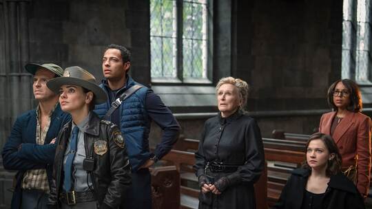 Unterhaltsame Mördersuche mit Daniel Craig und Josh O'Connor Unterhaltsame Mördersuche mit Daniel Craig und Josh O'Connor