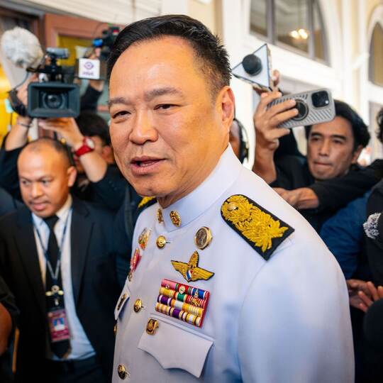 Thailands Ministerpräsident Charnvirakul