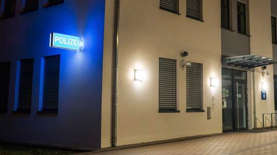 Fünf Festnahmen wegen Anschlagsplan auf Weihnachtsmarkt Fünf Festnahmen wegen Anschlagsplan auf Weihnachtsmarkt