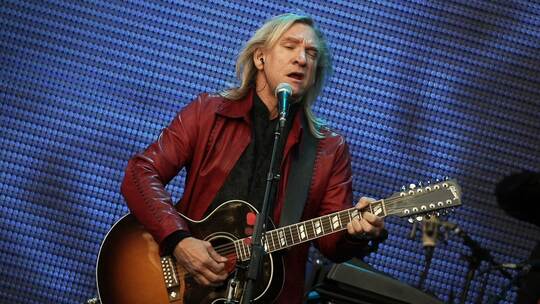 Eagles-Musiker Joe Walsh versteigert Hunderte Gitarren