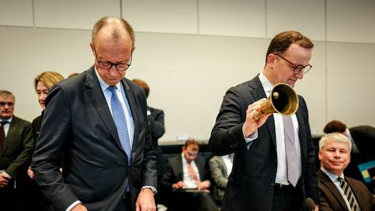 Sitzungen und Statements der Bundestagsfraktionen Sitzungen und Statements der Bundestagsfraktionen