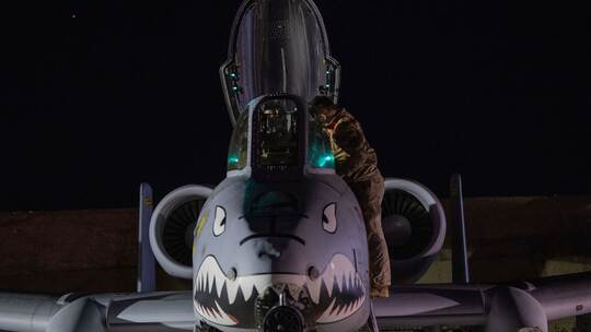 US-Militär beginnt Vergeltungsschlag in Syrien gegen IS US-Militär beginnt Vergeltungsschlag in Syrien gegen IS