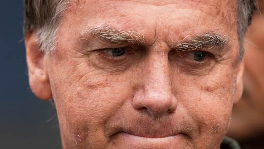 Jair Bolsonaro verlässt ein Krankenhaus