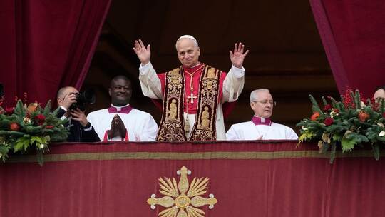 Papst spendet Weihnachtssegen