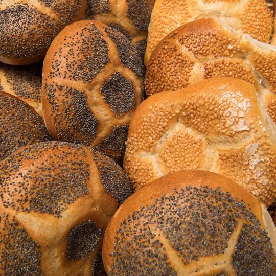 Brötchen beim Bäcker