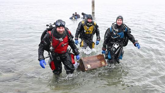 Traditionelles Dreikönigstauchen in Überlingen