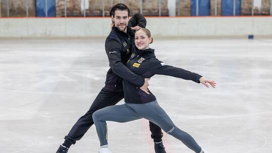 Eiskunstlauf: Pressetermin mit Minerva Hase und Nikita Volodin Eiskunstlauf: Pressetermin mit Minerva Hase und Nikita Volodin