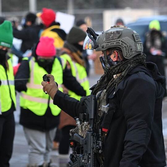 Frau stirbt nach Schüssen eines ICE-Beamten in Minneapolis