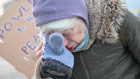 Frau stirbt nach Schüssen eines ICE-Beamten in Minneapolis Frau stirbt nach Schüssen eines ICE-Beamten in Minneapolis