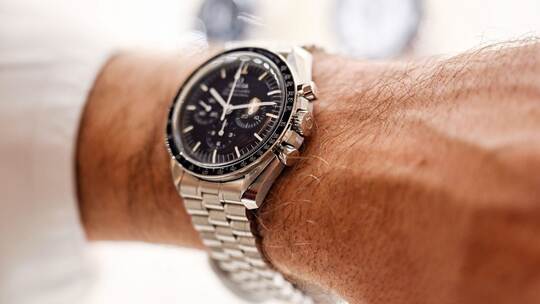 Luxusuhren in einem Juweliergeschäft