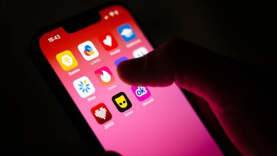 Dating-Apps auf einem Smartphone Dating-Apps auf einem Smartphone