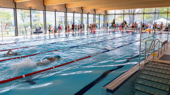 Eröffnung Hallenbad Huchenfeld