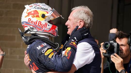 Max Verstappen (l) und Helmut Marko