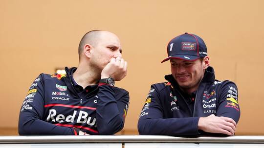 Gianpiero Lambiase (l) und Max Verstappen