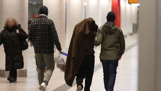 Großrazzia gegen Schwarzarbeit in Nagelstudios