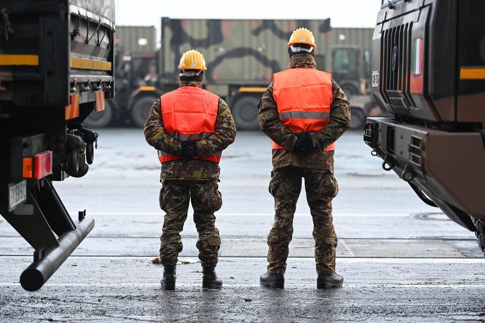 Große Verlegeübung der Nato: "Steadfast Dart"