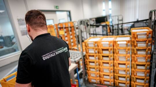 Neuer Wehrdienst - Erste Fragebögen werden verschickt