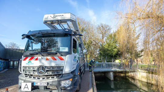 ausgelaufener Diesel Kupferhammer