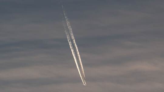 In Indonesien wird ein Flugzeug vermisst In Indonesien wird ein Flugzeug vermisst