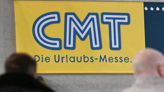 Beginn der Messe Caravan, Motor und Touristik (CMT)