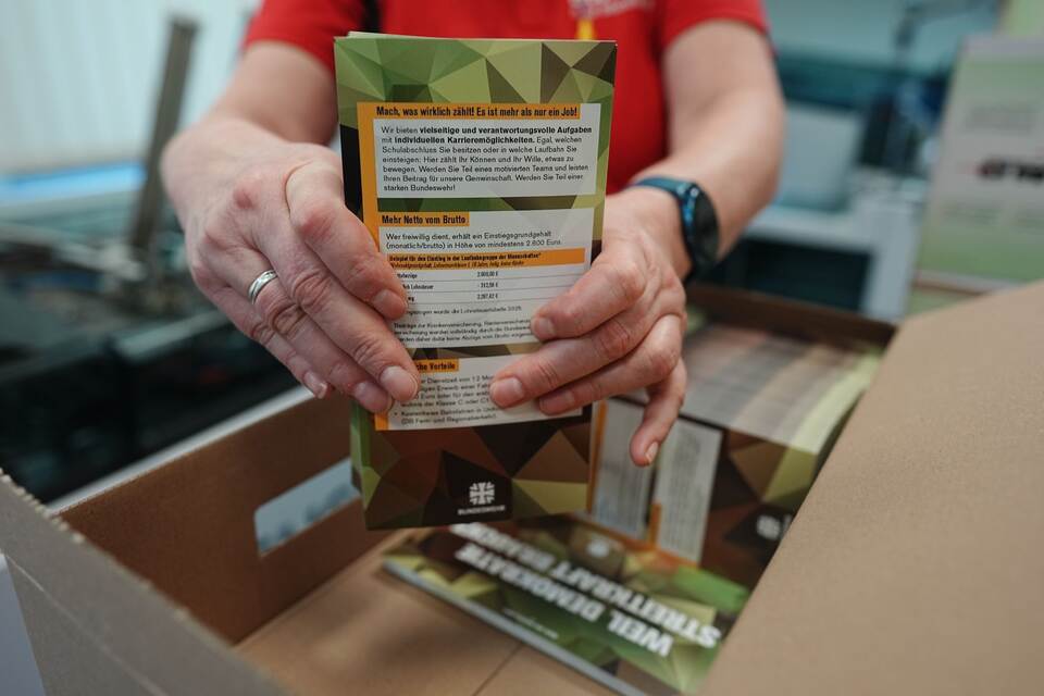 Neuer Wehrdienst - Erste Fragebögen werden verschickt Neuer Wehrdienst - Erste Fragebögen werden verschickt