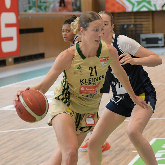 Alexandria Kiss-Rusk war mit insgesamt 22 Punkten Topscorerin beim Sieg der Rutronik Stars Keltern in Freiburg. Michael Ripberge