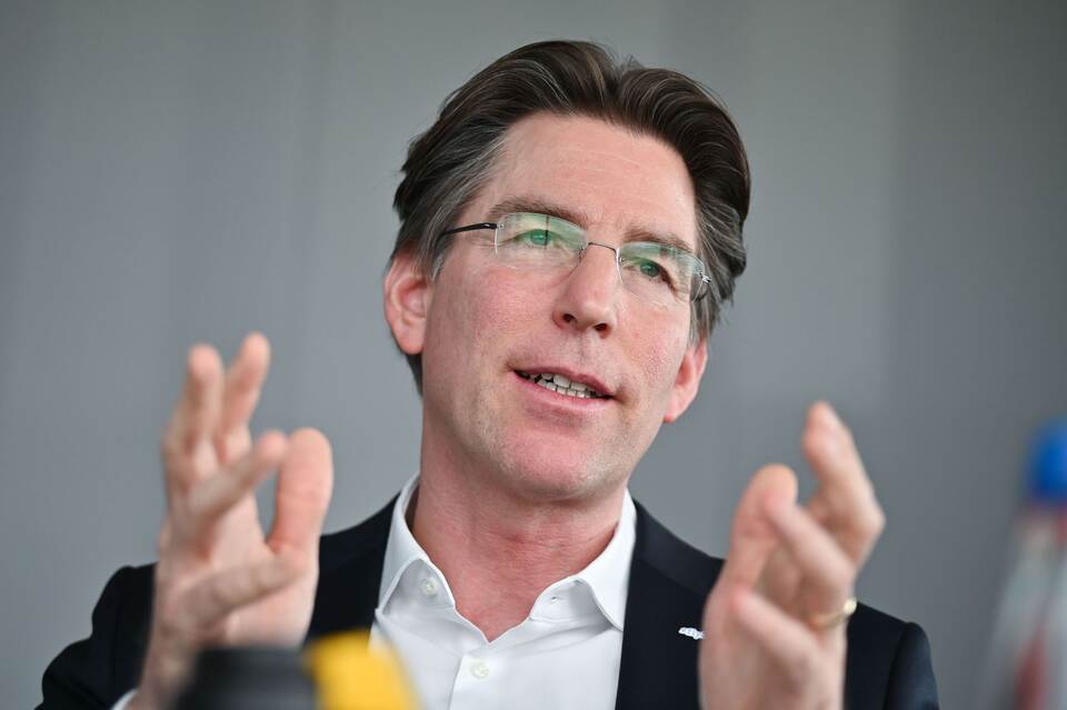 Flughafen Stuttgart - Ulrich Heppe