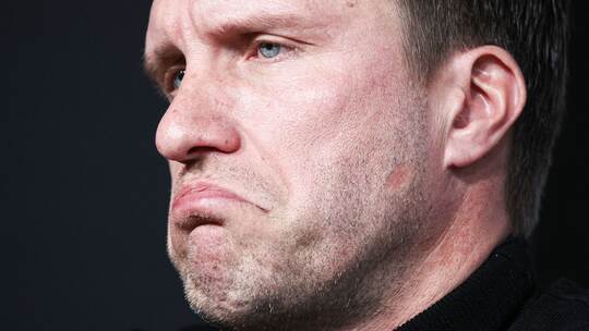 Pressekonferenz nach der Trennung vom Trainer bei Eintracht Frank