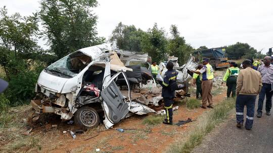 Schüler bei Busunfall in Südafrika getötet
