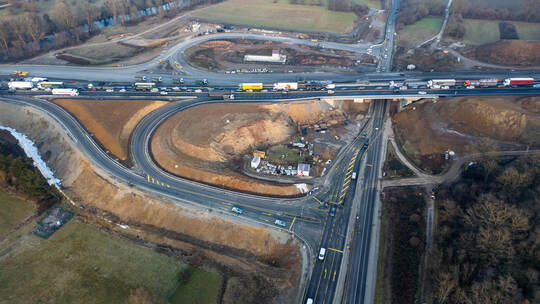 A8 B10 Neue Spur Eröffnet