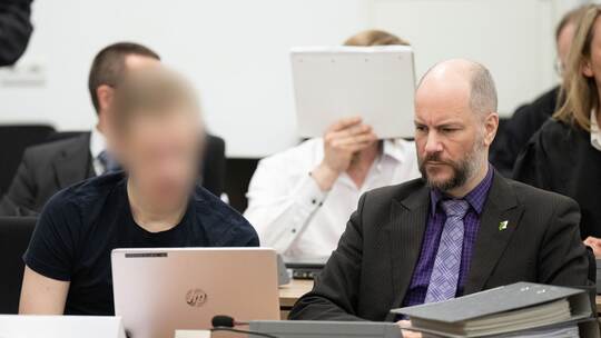 Prozessbeginn gegen mutmaßliche Mitglieder einer Neonazi-Gruppe