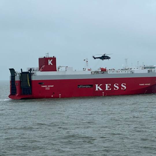 Brand auf der "Thames Highway"