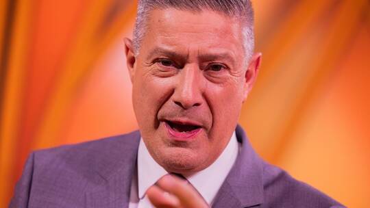 Joachim Llambi wird Juror bei «Grill den Henssler» Joachim Llambi wird Juror bei «Grill den Henssler»