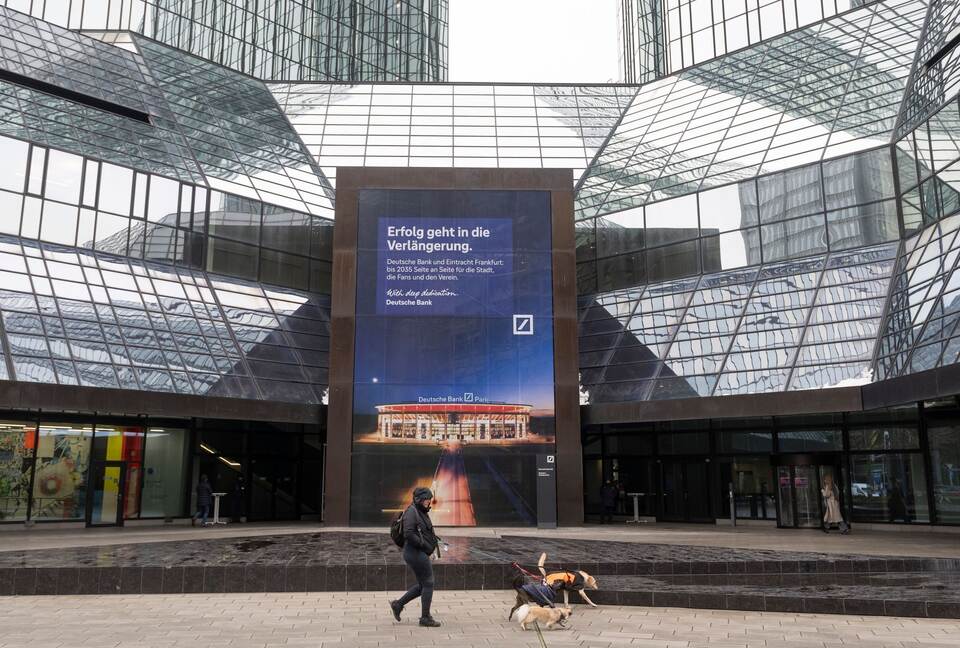 Razzia bei der Deutschen Bank Razzia bei der Deutschen Bank