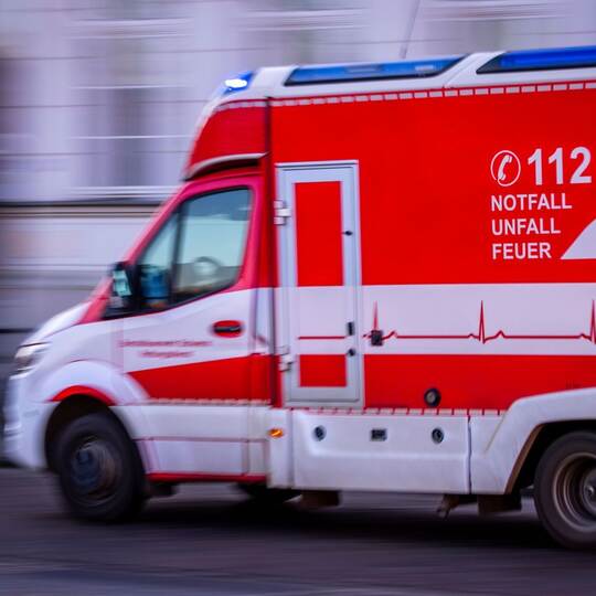 Rettungswagen mit Blaulicht