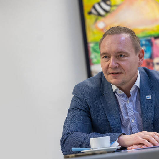 Redaktionsgespräch SWP Aik Wirsbinna