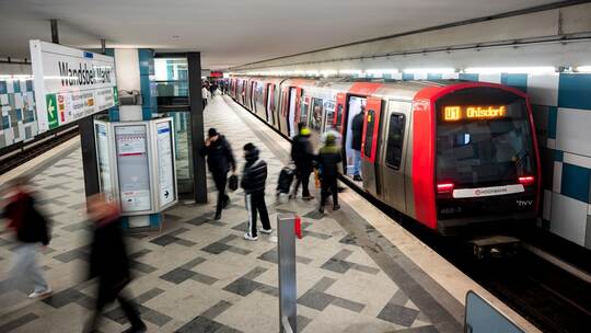 Mordkommission ermittelt zu Toten in Hamburger U-Bahnstation