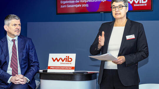 Hanna Böhme, seit 1. Januar 2026, Hauptgeschäftsführerin des Wirtschaftsverbandes wvib Schwarzwald AG, und wvib-Präsident Bert S