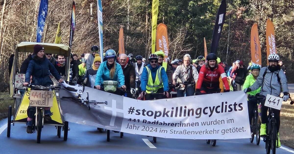 Bicycle demonstration through Pforzheim commemorates fatally injured ...