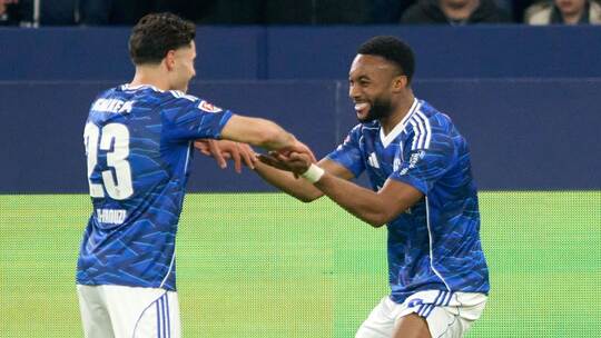 Soufiane El-Faouzi und Moussa Sylla von Schalke 04