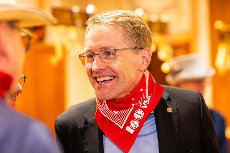 CDU-Spitzenkandidat Hagel bekommt "Goldene Narrenschelle"