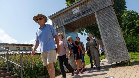 Nicht nur bei der PZ-Sommeraktion, wie auf dem Foto zu sehen, kommen Wanderer gerne nach Dobel. Auch sonst ist der Höhenort be A Schau Mal Wanderung Westweg Dobel