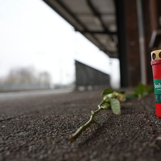 Zugbegleiter stirbt nach Angriff bei Ticketkontrolle