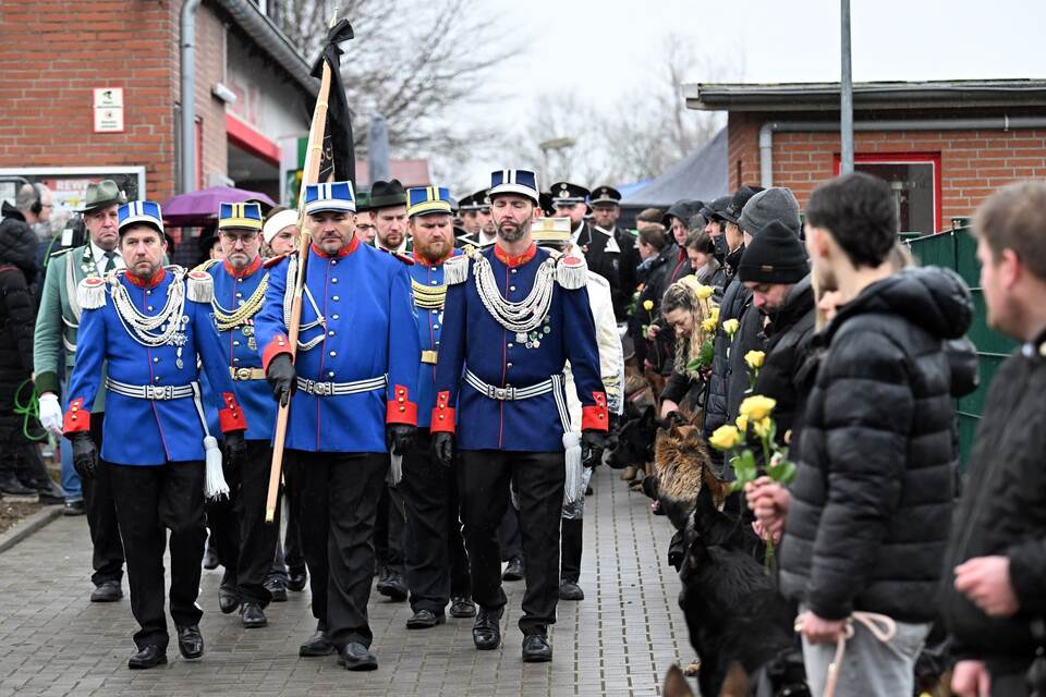 Gewaltsamer Tod von Yosef - Trauerfeier