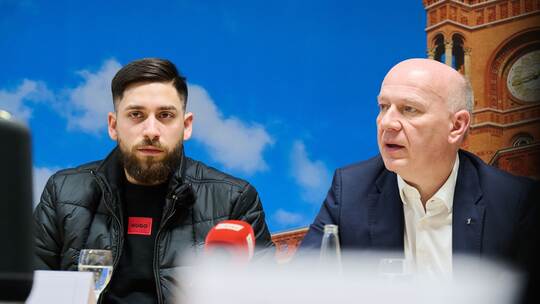 Podiumsgespräch im Roten Rathaus zu Femizide