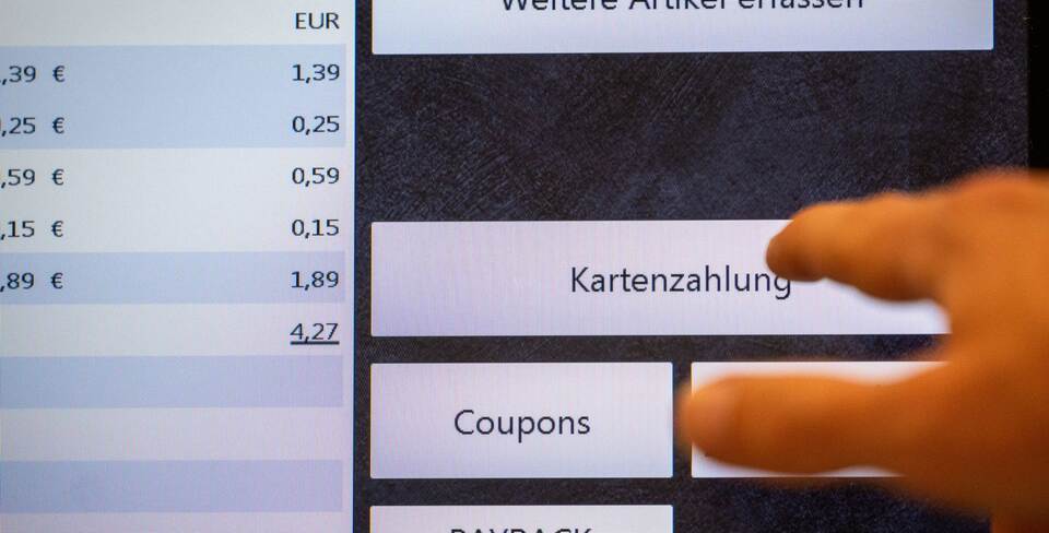 Bargeldloses Zahlen im Supermarkt