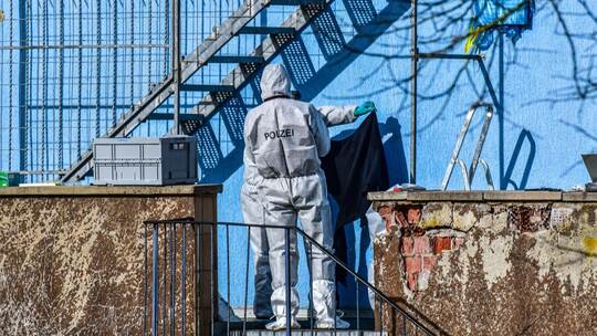 Frau stirbt nach Schüssen