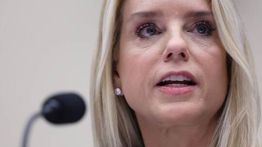 US-Justizministerin Bondi sagt bei Anhörung aus US-Justizministerin Bondi sagt bei Anhörung aus