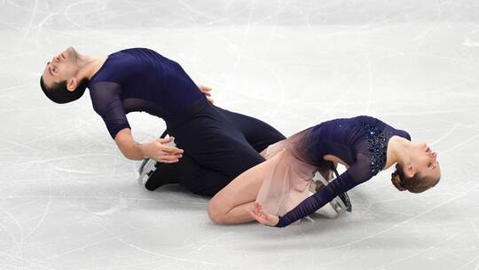 Minerva Hase und Nikita Volodin (l) Minerva Hase und Nikita Volodin (l)