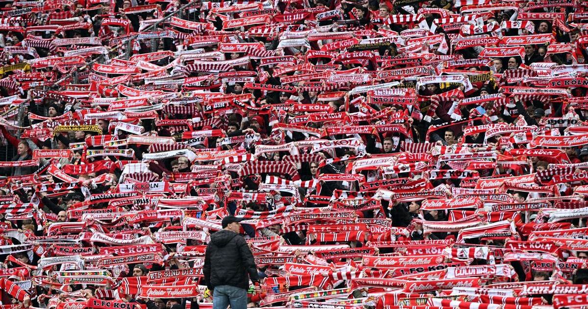Polizei stoppt Kölner Fanszene vor Spiel in Stuttgart